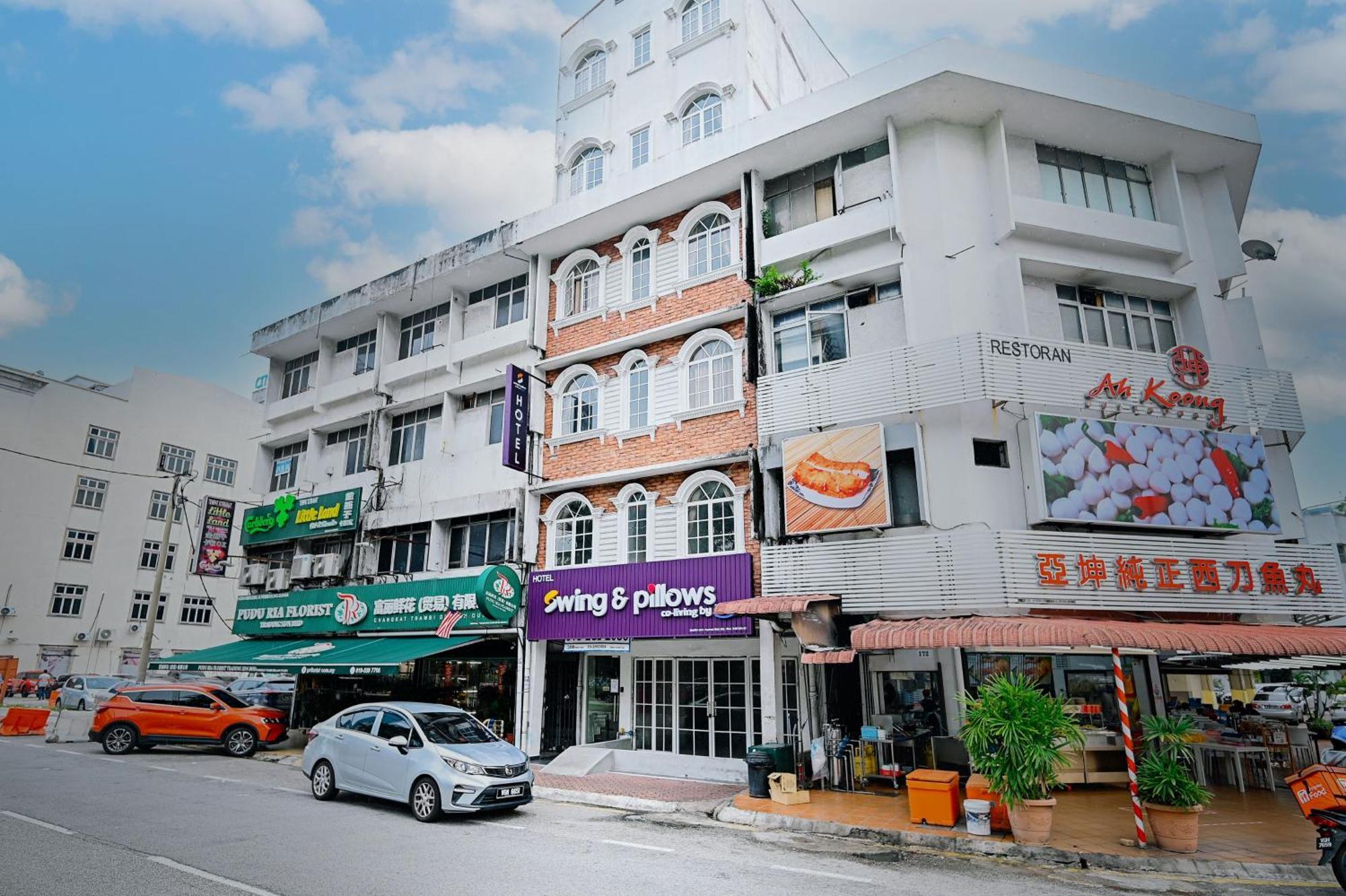 Swing & Pillows - Jalan Changkat Thambi Dollah Kuala Lumpur Exterior photo